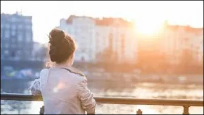 Qui penses-tu être ?