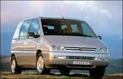 Quel est le nom de ce monospace des années 90 ?