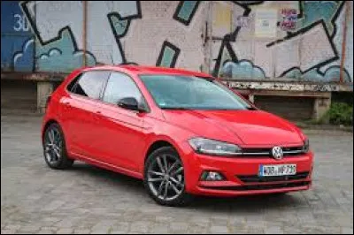 Comment se nomme cette voiture qui connait plusieurs générations depuis les années 70 ?