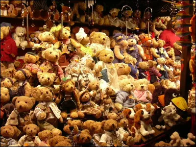 Par quel mot désigne-t-on la collection d'ours en peluche ?