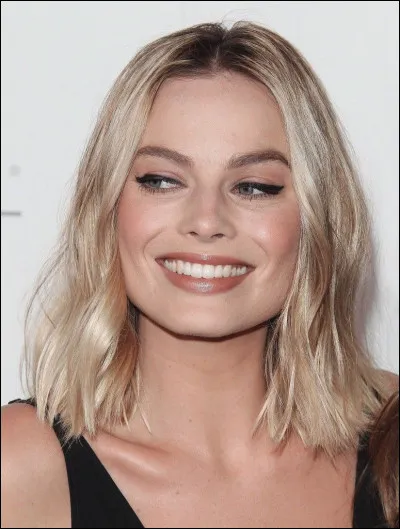 Qui est cette actrice, n&eacute;e en 1990, qui a jou&eacute; dans les films "Scandale" et dans "Suicide Squad" ?