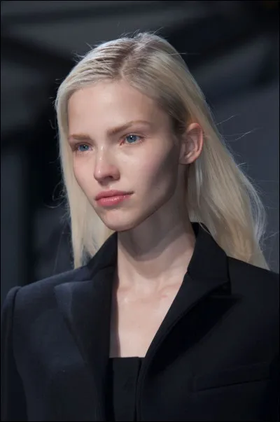 Qui est cette actrice, n&eacute;e en 1992, qui a jou&eacute; dans les films "Anna" et dans "Val&eacute;rian et la Cit&eacute; des mille plan&egrave;tes" ?