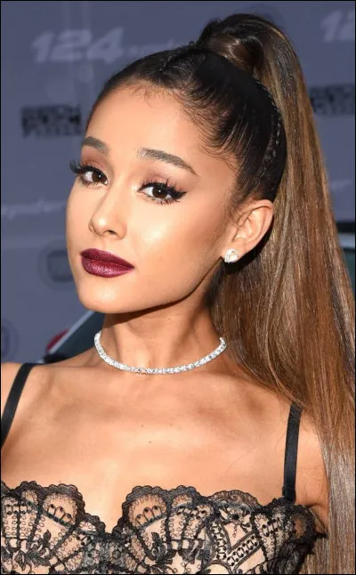 Es-tu fan d'Ariana Grande ?