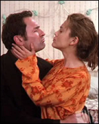 Dans quel &eacute;pisode Phoebe rencontre-t-elle Cole ?