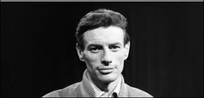 Avant d'être une chanson de Jean Ferrat, ''Nuit et brouillard'' était un film du cinéaste qui a réalisé ensuite ''Smoking / No Smoking'' et ''On connaît la chanson''. Quel est son nom ?