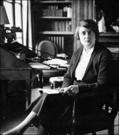 Cette écrivaine a mis un animal dans l'arbre : lequel ?