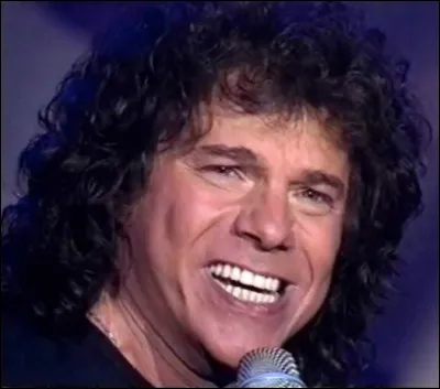 Quelles sont les 2 nationalités du Chanteur Richard Cocciante ?