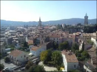 La ville de Draguignan se situe dans le département des Hautes-Alpes.