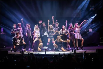 Met-elle la traduction des chansons des acteurs de "Soy Luna" ?