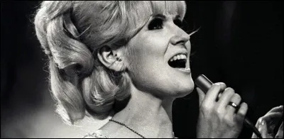 Dusty Springfield a chanté ''I Only Want to Be with You''. Quelle série se déroule dans la ville de Springfield ?
