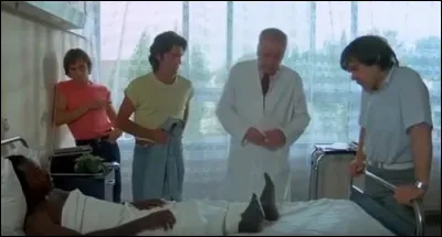 Mais quel est le problème pour Togo, après l'opération de sa jambe ?