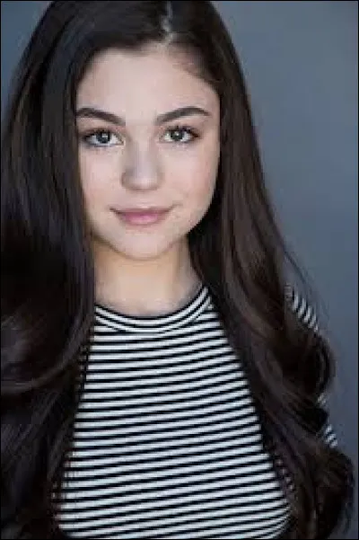 Comment s'appelle cette fille ?