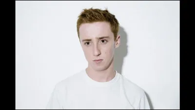 Dylan a été sauvé d'une cacahuète sur la plage, sauvé par qui ?