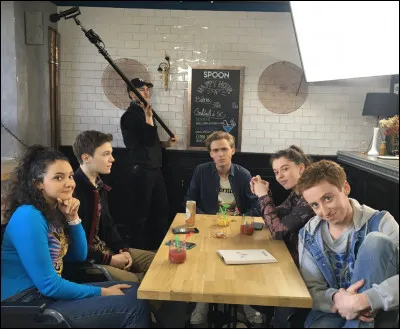 Un bar est très connu dans la série, comment s'appelle-t-il ?