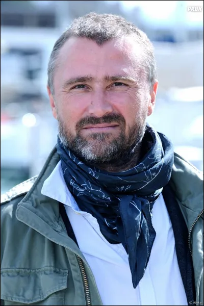 Alex a été prisonnier, de qui ?