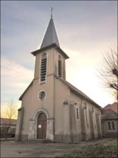 Voici l'église Saint-Étienne de Rouves. Village lorrain, il ne se situe pas ...