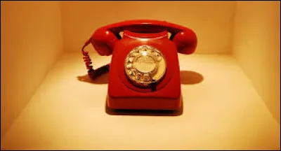 Le téléphone rouge concernait :