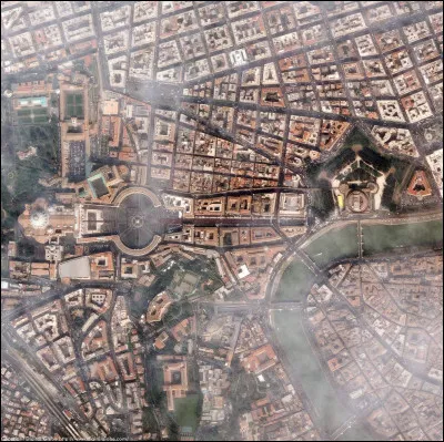 J'ai trouvé une photo qui correspond à mes promenades dans la ville éternelle. Tous reconnaîtront le siège de la papauté, puis surplombant le Tibre, le superbe ''ponte Sant'Angelo'' menant au château Saint-Ange, le Mausolée d'Hadrien qui m'a tant ému.
Nommez cette ville aux monuments mémorables, agréable à visiter, capitale de l'ltalie comme elle a été celle de l'Empire romain pendant 357 ans.