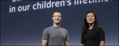 Quelle fondation crée-t-il en 2010 ?