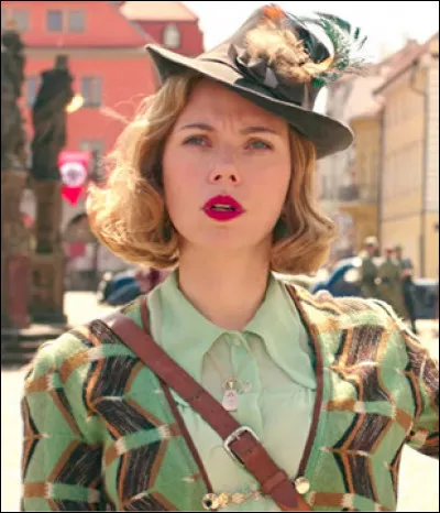 Qui est le personnage interprété par Scarlett Johansson ?