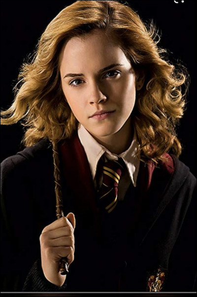Quel sort utilise Hermione pour repousser Ron dans Harry Potter 4 ?