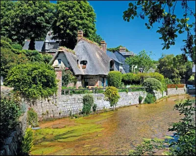 Baignée par le plus petit fleuve de France, cette localité sur la Côte d'Albâtre à été le lieu d'élection de plusieurs peintres russes au XIX siècle...