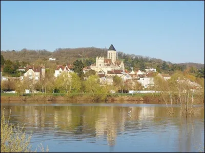 Situé dans un méandre de la Seine, ce village fut le cadre de plus de 150 oeuvres de Claude Monet. Il y vécut et y travailla de 1878 à 1881...