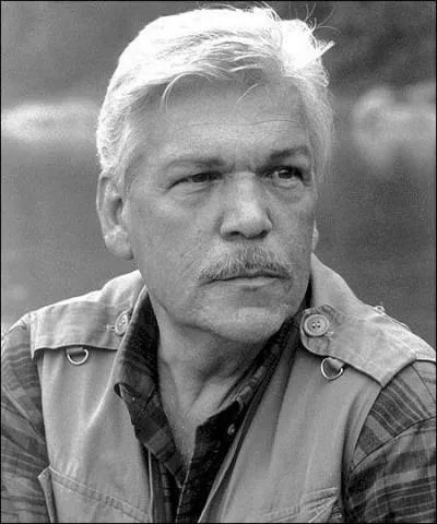 Tom Atkins est dans la saga :