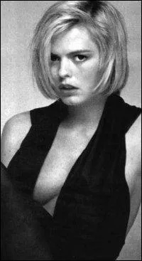 Patsy Kensit est dans la saga :