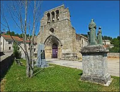 Vous avez sur cette image l'église Saint-Pierre de Salettes. Commune de l'arrondissement du Puy-en-Velay, elle se situe dans le département ...