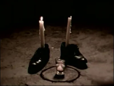 Complétez les paroles de ce vers du premier couplet : 
"Raisonnable, nouveau
 C'est ainsi par ..."