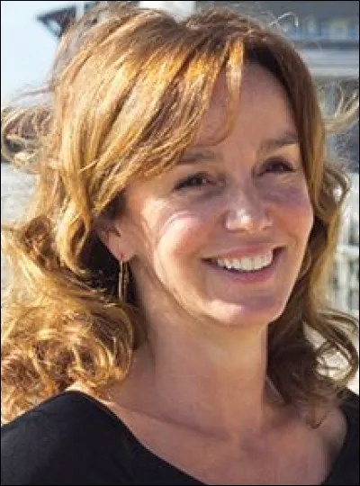 Un poste qu'un Charles attend, c'est le...