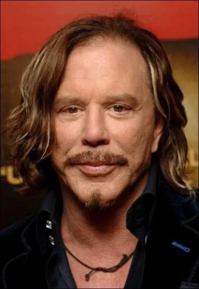 Mickey Rourke apparat chez :