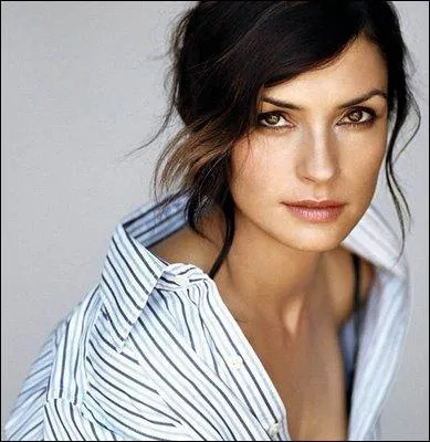 Famke Janssen apparat chez :