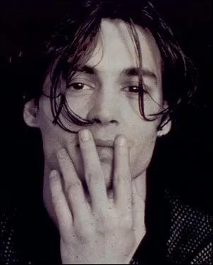 Johnny Depp apparat chez :