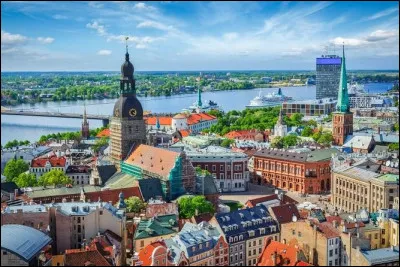 R comme cette ville de la Baltique, capitale de la Lettonie :