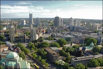 E comme cette grande ville allemande de la Ruhr, ancien grand centre du charbon et de l'acier :