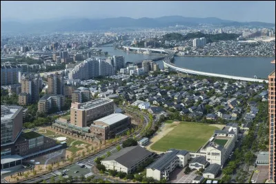 F comme cette ville japonaise de 1,5 million d'habitants, plus grande ville de l'île de Kyūshū :