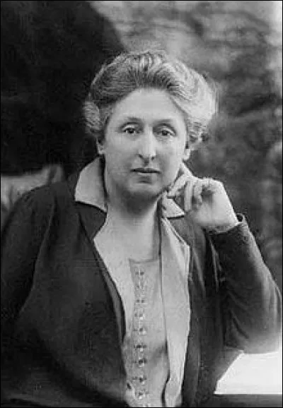 Cette femme politique, nommée sous-secrétaire d'État à l'Éducation nationale dans le gouvernement de Léon Blum, en 1936 / 1937, qui a participé à la création des cantines scolaires, c'est ... Brunschvicg.