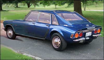 "- Avouez qu'il fallait y penser, hein, Madame ?
- Ah ça, même dans mes pires cauchemars..."
A quoi avons-nous affaire ?