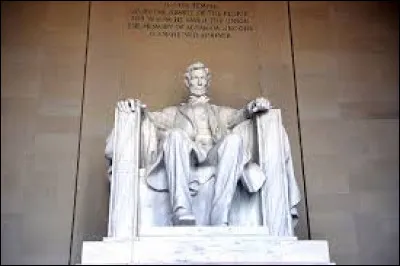 Dans quelle ville des &Eacute;tats-Unis peut-on admirer le Lincoln Memorial ?