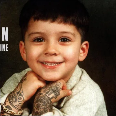 Quel est le nom de son premier album solo ?