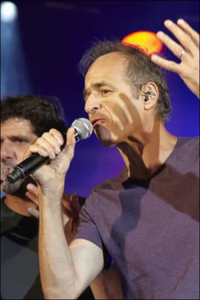 Dans quel(s) album(s) y a-t-il "Je l'aime aussi" ?