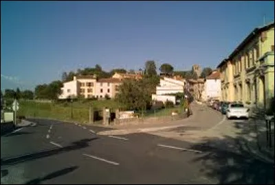 Village de l'ancienne r&eacute;gion Languedoc-Roussillon, dans le Haut-Vallespir, Serralongue se situe dans le d&eacute;partement ...