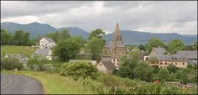 Nous terminons notre balade dans le parc naturel régional des Volcans d'Auvergne, à Saint-Victor-la-Rivière. Commune de l'arrondissement d'Issoire, elle se situe dans le département ...