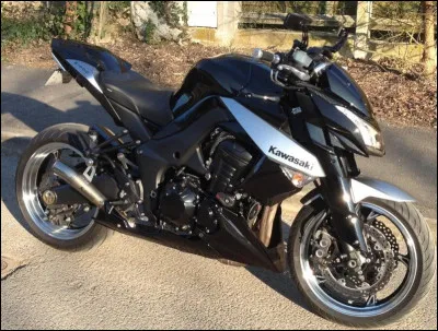 Quelles sont les pièces que l'on peut retrouver sur une culasse d'un moteur 4t ?