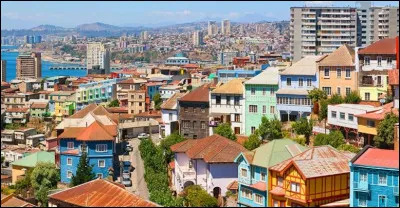 V comme cette ville chilienne, port sur le Pacifique :