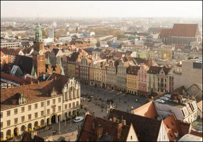 W comme cette grande ville polonaise, l'ancienne Breslau allemande, travers&eacute;e par l'Oder :