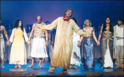 Qui interprète ''L'Envie d'aimer'', chanson extraite de la comédie musicale ''Les Dix Commandements'' ?