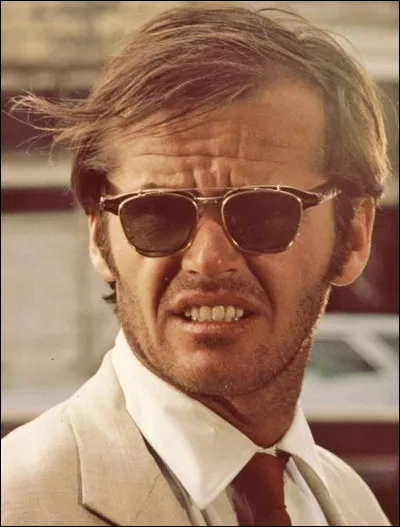 Dans ce film de 1969 devenu culte, Jack Nicholson tient le rôle de George Hanson, un avocat alcoolique, qui lui vaut sa première nomination aux Oscars. C'est ...